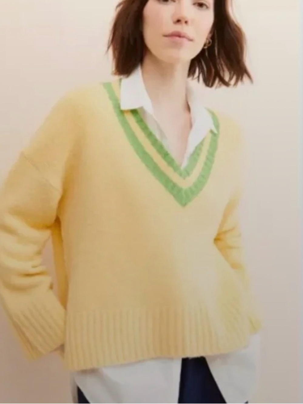 Lisa Says Gah Helena V Neck Sweater Women's M/L Preppy Cricket Collegiate